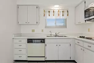 606 La Jolla Ave, Sun City Center, FL 33573 - Photo 17