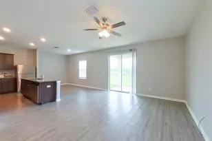 30084 Fedora Cir, Brooksville, FL 34602 - Photo 3