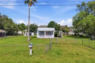 1705 Delaware Ave, Saint Cloud, FL 34769 - Photo 1