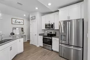 5671 Wood Bridge Pl, Saint Cloud, FL 34771 - Photo 3