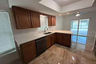 327 N Cervidae Dr, Apopka, FL 32703 - Photo 5
