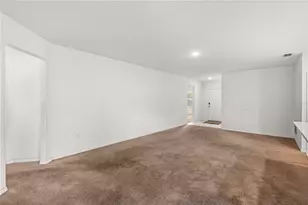 704 Pasteur Ln, Kissimmee, FL 34759 - Photo 9