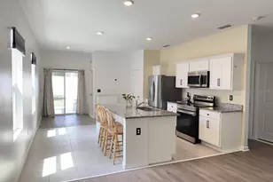 2021 Hemingway Cir, Groveland, FL 34736 - Photo 3