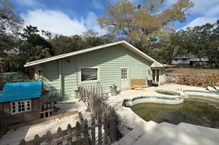 684 Stratford Dr, Deland, FL 32724 - Photo 43