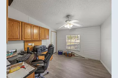 11404 Lithia Pinecrest Road, Lithia, FL 33547 - Photo 23