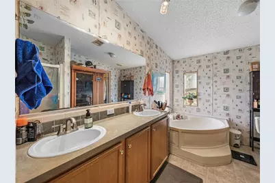 11404 Lithia Pinecrest Road, Lithia, FL 33547 - Photo 33