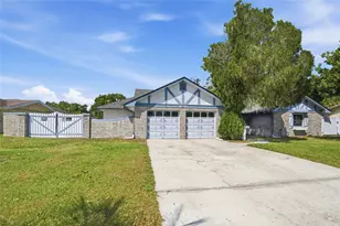 608 Ponderosa Dr, Saint Cloud, FL 34769 - Photo 3