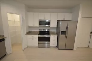 3303 Armstrong Ct, Fort Myers, FL 33916 - Photo 5