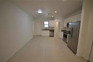 3303 Armstrong Ct, Fort Myers, FL 33916 - Photo 3