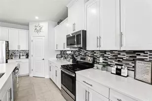 4000 Clipstone Pl, Sanford, FL 32773 - Photo 5
