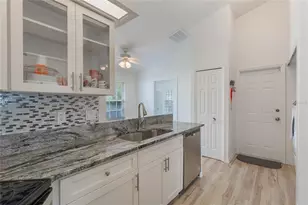 615 Juniper Way, Tavares, FL 32778 - Photo 5
