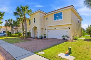 3848 Carrick Bend Dr, Kissimmee, FL 34746 - Photo 3
