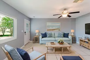 2009 Peppertree Ct, Oldsmar, FL 34677 - Photo 7