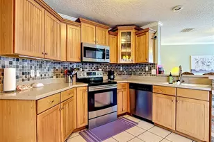 206 Hollywood Ct N, Kissimmee, FL 34743 - Photo 11