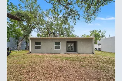 810 21st Street E, Bradenton, FL 34208 - Photo 17