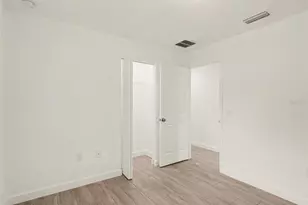 810 21st St E, Bradenton, FL 34208 - Photo 11