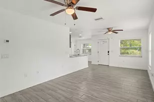 810 21st St E, Bradenton, FL 34208 - Photo 5