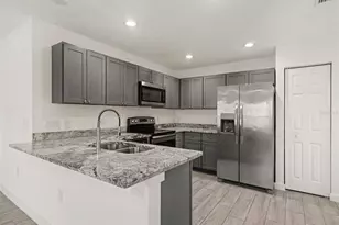 810 21st St E, Bradenton, FL 34208 - Photo 7