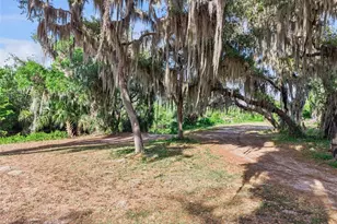 35401 Willow Cir, Fruitland Park, FL 34731 - Photo 15
