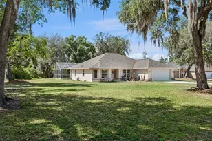 35401 Willow Cir, Fruitland Park, FL 34731 - Photo 3