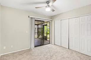 8211 Country Oaks Ct, Sarasota, FL 34243 - Photo 13
