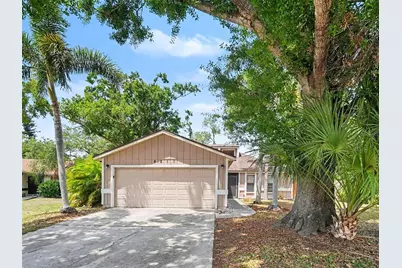 8211 Country Oaks Court, Sarasota, FL 34243 - Photo 3