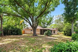 8211 Country Oaks Ct, Sarasota, FL 34243 - Photo 21