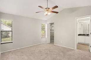 8211 Country Oaks Ct, Sarasota, FL 34243 - Photo 5