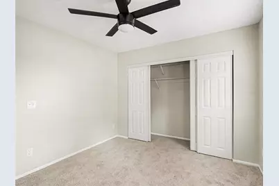 8211 Country Oaks Court, Sarasota, FL 34243 - Photo 11