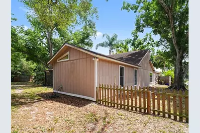 8211 Country Oaks Court, Sarasota, FL 34243 - Photo 17