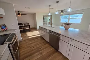 505 Red Mangrove Ln, Apollo Beach, FL 33572 - Photo 13