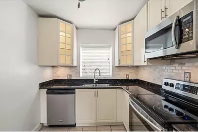 2515 Laura Place, Orlando, FL 32803 - Photo 13