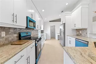 2050 SW Libra Ln, Port Saint Lucie, FL 34984 - Photo 17