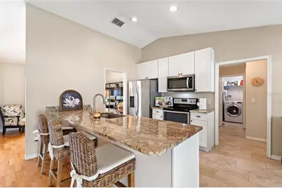 932 Yellow Rose Drive, Orlando, FL 32818 - Photo 17