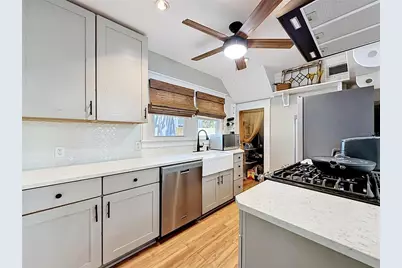 701 14th Street N, Saint Petersburg, FL 33705 - Photo 19