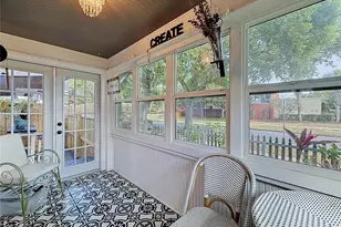 701 14th St N, Saint Petersburg, FL 33705 - Photo 27
