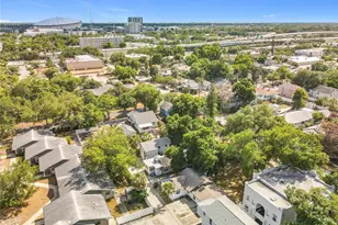 701 14th St N, Saint Petersburg, FL 33705 - Photo 37