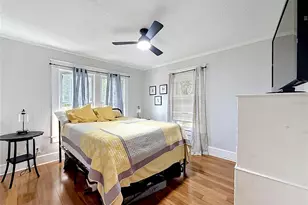 701 14th St N, Saint Petersburg, FL 33705 - Photo 21