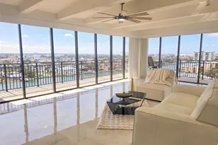 7600 Bayshore Dr, Treasure Island, FL 33706 - Photo 3