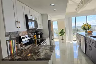 7600 Bayshore Dr, Treasure Island, FL 33706 - Photo 11