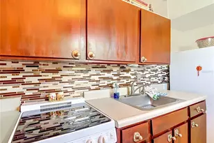 523 Club Cir, Lake Wales, FL 33898 - Photo 11