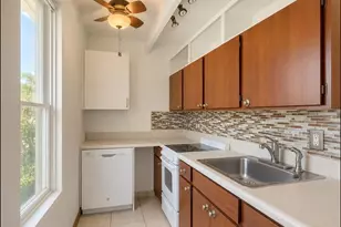 523 Club Cir, Lake Wales, FL 33898 - Photo 9