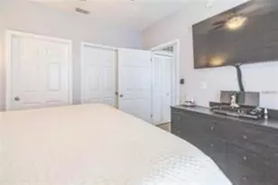 10764 70th Ave, Seminole, FL 33772 - Photo 15