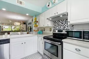 6111 Lake Pointe Dr, Orlando, FL 32822 - Photo 11