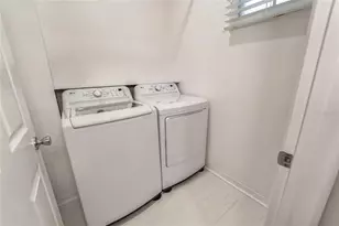 501 Knights Run Ave, Tampa, FL 33602 - Photo 17