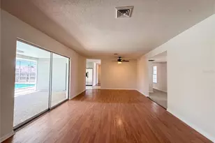 6712 Conetta Dr, Sarasota, FL 34243 - Photo 5