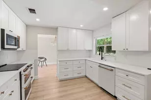 9017 Esguerra Ct, Orlando, FL 32836 - Photo 7