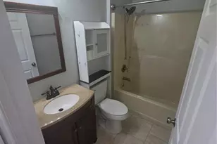 392 SW Tahoe Ct, Port Saint Lucie, FL 34953 - Photo 23