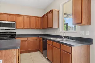 8848 Bogaert Dr, Groveland, FL 34736 - Photo 17