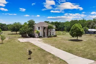 8848 Bogaert Dr, Groveland, FL 34736 - Photo 3